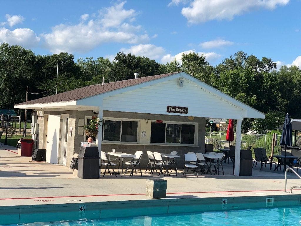 The Breeze poolside snack bar